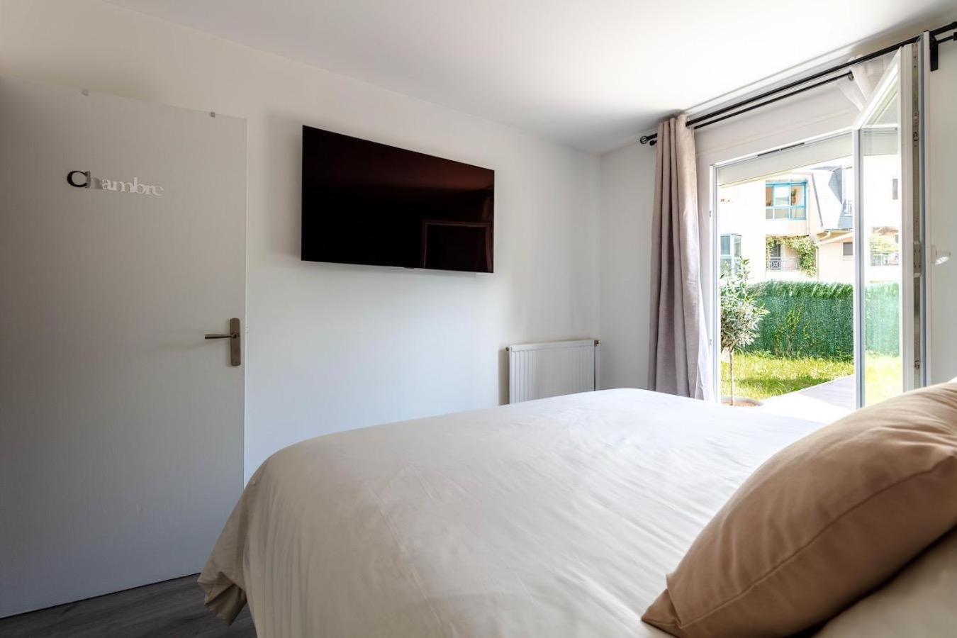 Charmant Refuge Avec Jardin, A 6 Minutes A Pied Du Metro Creteil L Echat-Lovely Retreat With Garden, Located A 6-Minute Walk From Creteil L Echat Metro Station Kültér fotó